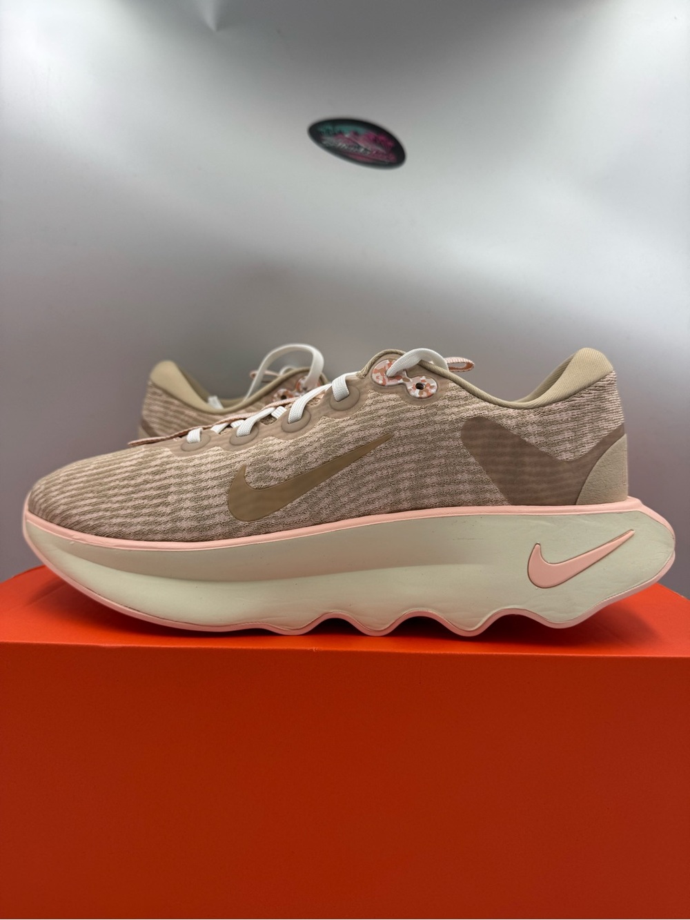 Nike Motiva Linen Washed Coral BRAND NEW Size 10 Women